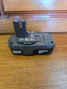 lot 58 image: 1.2 Ryobi battery 18 v NEW