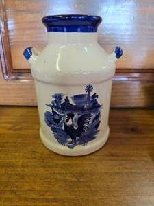 lot 96 image: 8.5 Milk jug ceramic