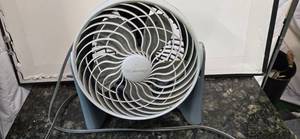lot 25 image: Lot of Portable Fan (USED)