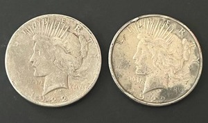 lot 20 image: Pair of 1922 Peace Dollars