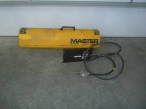 lot 9 image: Master LP Torpedo Heater