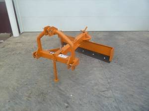 lot 140 image: Wolverine 3 Point Grader Blade 61