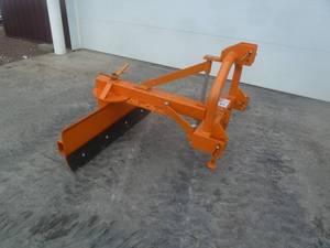 lot 142 image: Wolverine 3 Point Grader Blade 48