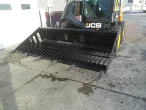 lot 61 image: Wolverine Skeleton Rock Bucket 78