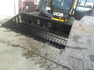 lot 64 image: Wolverine Skeleton Rock Bucket 72