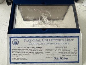 lot 4 image: .999 Fine Silver Foil $1 Dollar Silver Certificate Commemorative