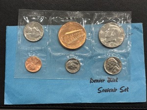 lot 44 image: 1987-D Souvenir Set