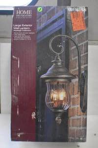 lot 14 image: Exterior Lantern