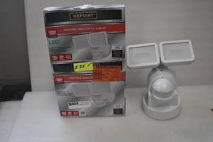 lot 25 image: Motion Security Light