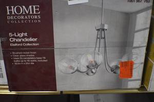 lot 39 image: 5 Light Chandelier