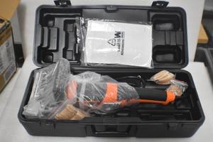 lot 81 image: WEN JN8504 8.5-Amp Plate and Biscuit Joiner with Case and Biscuits