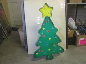 lot 106 image: (D-4) Metal Frame 3 Ft High Lightup...