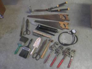 lot 72 image: (EW4) Assorted Hand Tools Etc...