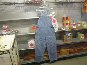 lot 89 image: (CS) Honors Denim Overalls Size M...
