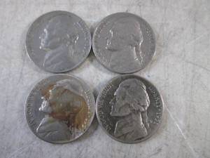 lot 117 image: (CNTR) 4 - 1950s Nickels...