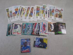 lot 139 image: (CNTR) Assorted Sports Cards and Sm...