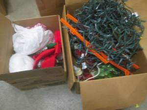 lot 147 image: (EW5) 2 Boxes of Misc Christmas Dec...