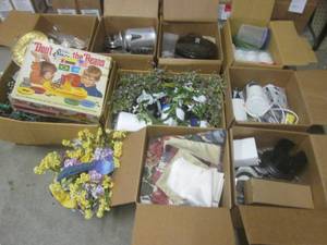 lot 161 image: (EW6) 9 Boxes of Misc - Kitchen, De...