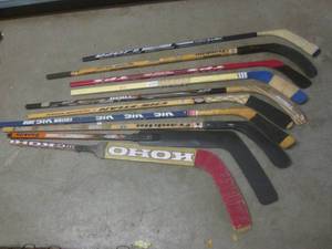 lot 167 image: (BR3) 10 Assorted Hockey Sticks...