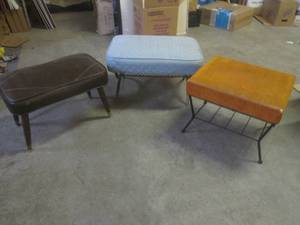 lot 194 image: (BR2) 3 Vintage Footstools...