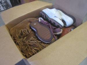 lot 199 image: (EC1) Big Box of Assorted Shoes and...