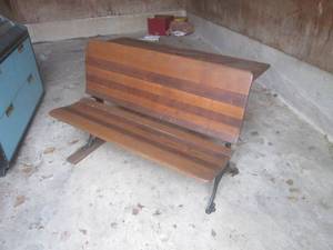 lot 205 image: (UD1) Antique Wood and Cast Iron Do...