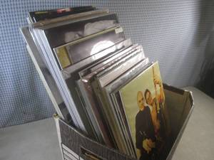 lot 216 image: (EW6) Assorted Sleeved and Boarded ...