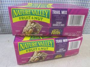 lot 259 image: (B-1) 32 Nature Valley Fruit & Nut ...