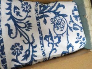 lot 43 image: Ruggable Blue 2 piece Topper and Pa...