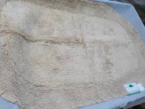 lot 62 image: Double Ruffle Bath Rug 24 x 40 ne...