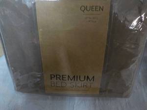 lot 74 image: Queen Size Bedskirt new from JCPen...