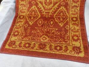 lot 94 image: Maples 20 x 34 Accent Rug- new fro...