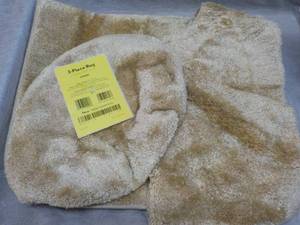 lot 96 image: 3 pc Linen Bath Rug Set new from J...