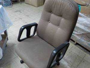 lot 163 image: Office Chair...