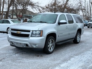 lot 23 image: 2011 CHEVROLET SUBURBAN LT  1 Owner  4x4  No Accidents (NO RESERVE)