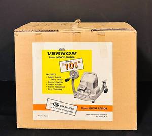 lot 167C image: FR - Vernon Model 101 8mm Movie Editor with Reel and Original Box