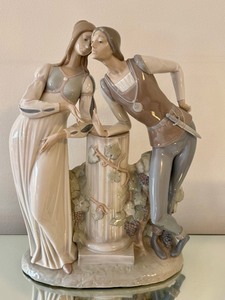 lot 12D image: K - Lladr Porcelain Romeo and Juliet Figurine