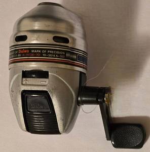 lot 285K image: LL-FR - Daiwa AC80 Spincast Fishing Reel