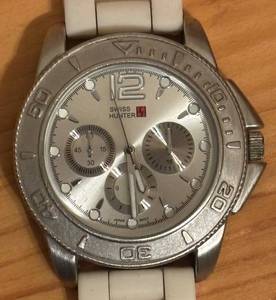 lot 50R image: O - Swiss Hunter Analog Watch