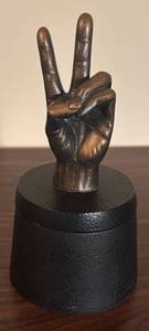 lot 61R image: O - Peace Hand Trinket Box with Inspirational Engravings