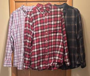 lot 65R image: BR2 - Set of 3 Size Medium Mens Plaid Button-Down Shirts by John Ashford, George and Weatherproof Vintage
