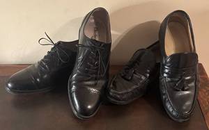 lot 70R image: O - Two Pairs Mens Size 9 Dress Shoes Nunn Bush and DressSports by Rockport