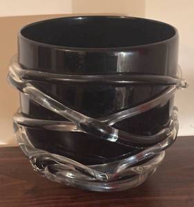 lot 103R image: BR2 - Black Hand Blown Art Glass Bowl with Clear Twisted Design