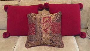 lot 106R image: BLR - Set of 3 Decorative Accent Pillows