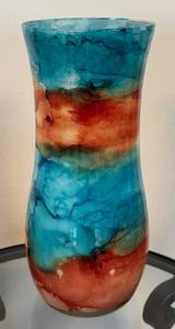 lot 153R image: BR2 - Vibrant Multicolor Glass Vase