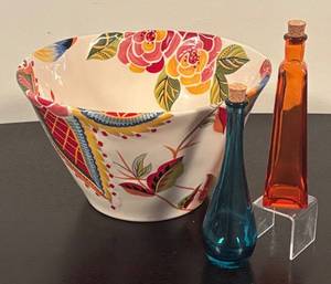 lot 209R image: LR - Vida Eva Mendes Rose Print Bowl with 2 Decorative Glass Bottles