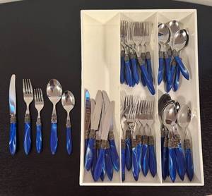 lot 218R image: LR - Stanley Roberts Blue Handle Flatware Service for 8