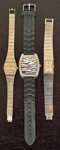 lot 374R image: K - Set of 3 Watches Seiko Lassale, Geneva and Piaget Quartz