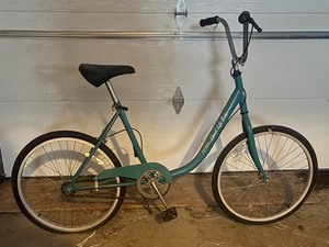 lot 401R image: G - NordicTrack Good Life Bike with 28 Inch Seat Height