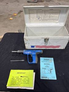 lot 1034 image: Masterset System 1 Stud Driver